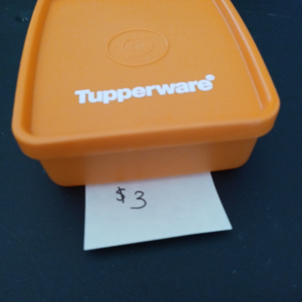 Tupperware - Picture 7 of 16